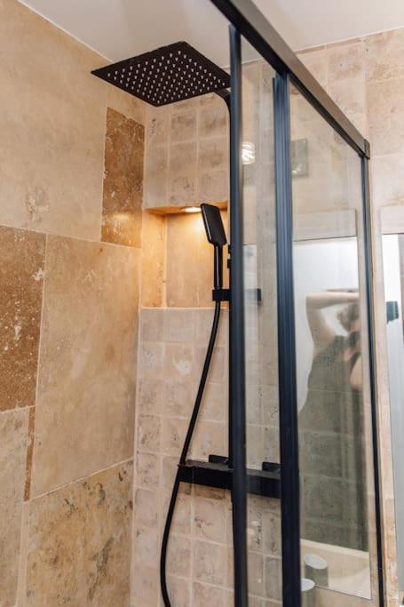 Studio Design Renove/ Berges Du Rhone Lione Esterno foto